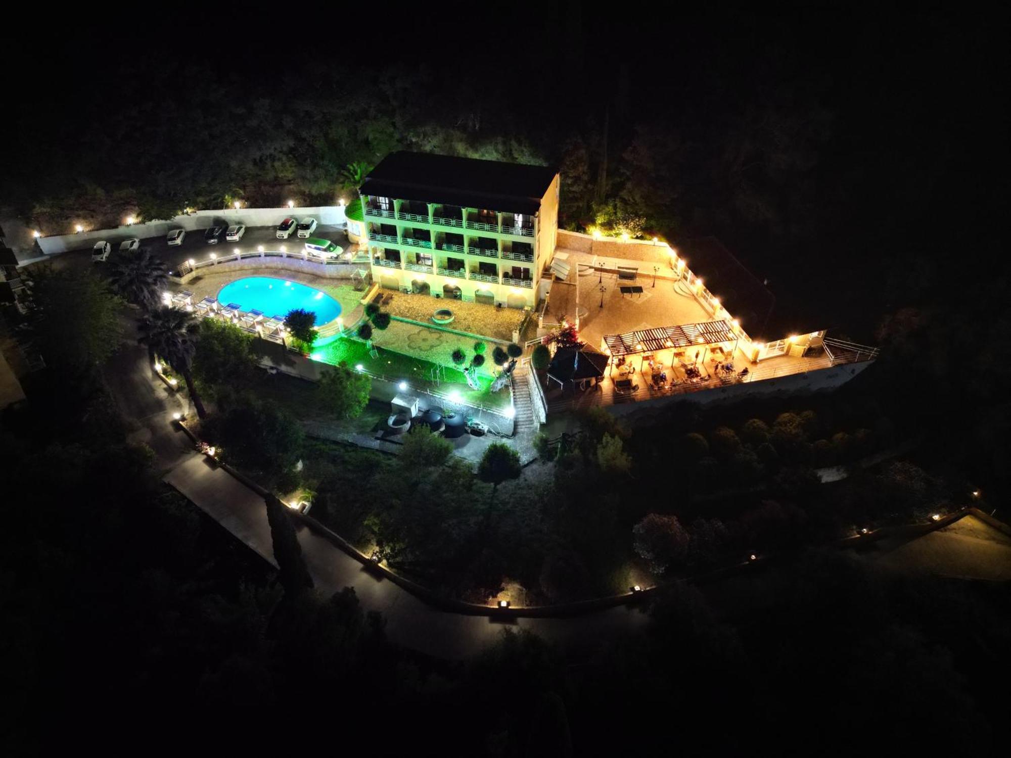 Avra Sunset Sea View Liapades Aparthotel ภายนอก รูปภาพ